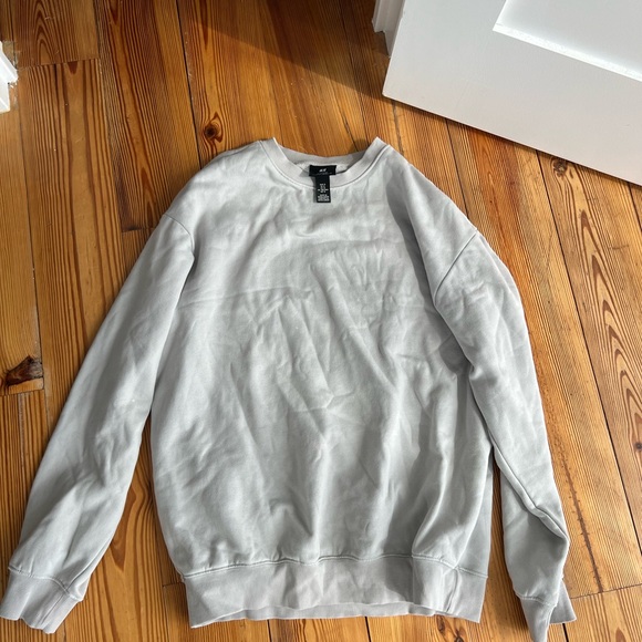 H&M Light Gray Crewneck Sweater - Picture 1 of 2